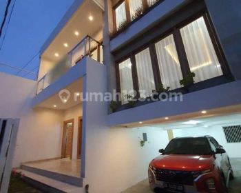 Rumah di Teuku Umar Denpasar Masih Baru