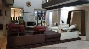 Rumah Lux 2 Lantai SHM di Setraduta Cemara, Bandung Aga002