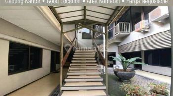 Gedung Kantor Good Location Area Komersil Harga Negosiable Di Jl Palatehan Raya,