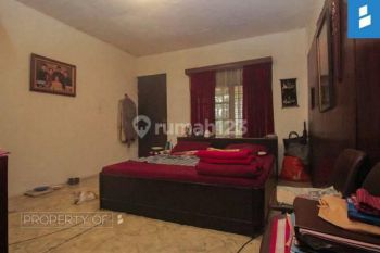 Disewakan rumah tua, cocok untuk usaha cafe dan kuliner