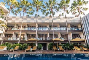 Hotel Kuta Bali dekat Beachwalk Mall di Jalan Pantai Kuta