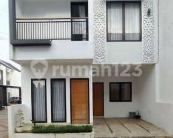 DISEWAKAN RUMAH DIWILAYAH CIRENDEU DEKAT MRT LEBAK BULUS