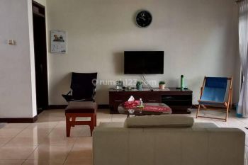 Rumah Lux Modern Kbp di Kota Baru Parahyangan Tatar Ratnasasih