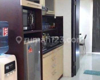 Sewa Apartemen Cosmo Mansion 1 Bedroom Lantai Tinggi Furnished