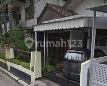 Dijual Rumah 2lt Bagus Lokasi di Pusat Kota Bandung Dekat Tol