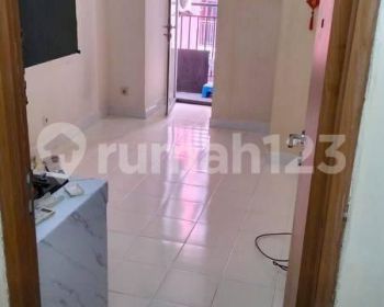 Apartement Apartemen Green Park View 2 BR Semi Furnished Bagus