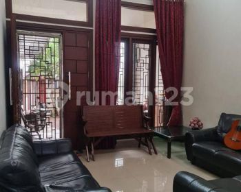 Rumah di Cempaka Baru 2 Lantai SHM Bagus