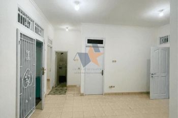 DIJUAL RUMAH SIAP HUNI DEPAN TAMAN CLUSTER GRAHA RAYA BINTARO