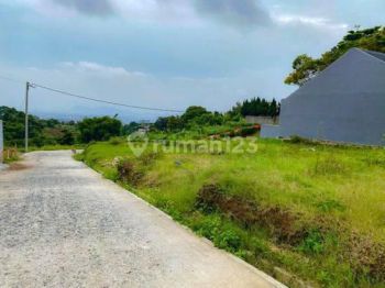 di Jalan Kolmas Cimahi, strategis dekat ke Pusat Kota