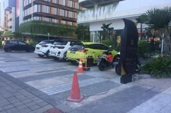 Rent apartment Denver dkt kampus Ciputra unit baru bagus belum pernah dipakai