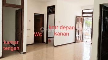 Rumah Di Duri Kosambi, Jakarta Barat. Uk 8x15 M.