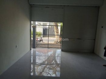 Ruko Baru Di Seminyak Badung Bali