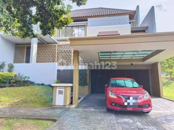 Disewa kan Rumah Mewah De Park BSD di Kawasan Premium Siap Huni