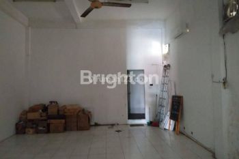 TOKO LOKASI STRATEGIS DI TANGKUBAN PERAHU