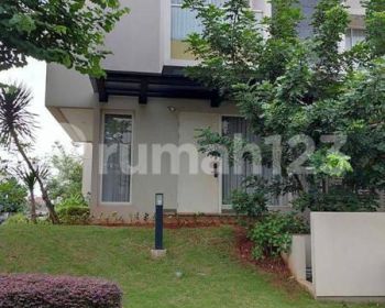 Rumah Murah Mozart di Simphonia 2 Lantai Bagus hadap Selatan