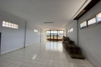 Dijual Turun Harga Ruko 3 Lantai Strategis di Sudirman 1 Arah