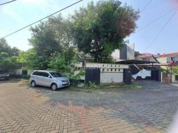 Dijual Rumah Hook, ada Kolam Renang Di Villa Melati Mas ~ V140011