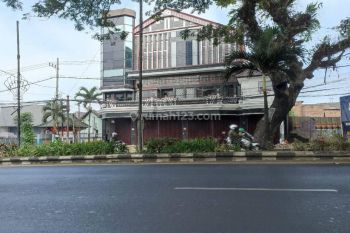 Gedung Strategis Super Murah Luas di Singosari Malang