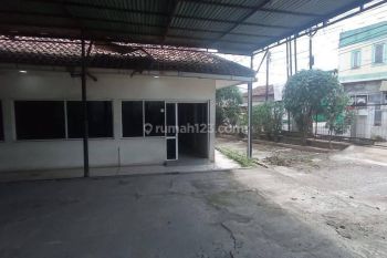 Disewakan Ruang Usaha Premium Lt 350 Deretan Citraland Bintaro