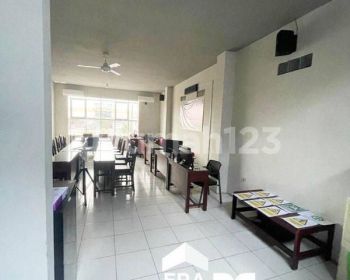 Ruko 3 Lantai Siap Pakai Cocok Untuk Kantor Dekat Tol Gayamsari