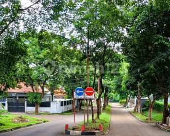 Rumah Strategis Dalam Kompleks Nyaman Dan Aman Peruntukan Zona Komersial di Raya