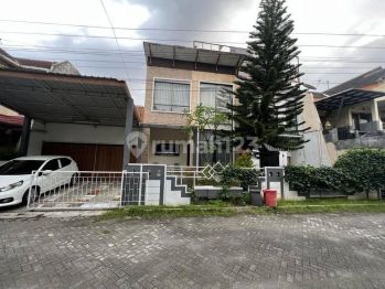 Rumah Mewah Modern Dalam Perum JL. Magelang KM. 4 Dalam Ringroad