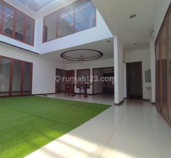 Dijual Rumah Mewah Dan Besar di Komp Buana Sari Bandung