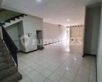 Dijual Segera Ruko 2.5 Lantai Siap Huni Lokasi di Kurdi Regency Bandung