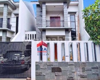 Turun Harga Brand New Modern Minimalis Strategis di Pejaten