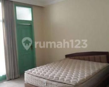 Di sewakan rumah sayap veteran cocok untuk kantor