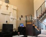 thumbnail-rumah-cantik-full-furnished-singgasana-pradana-mekar-wangi-2