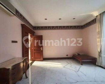 Rumah di Bukit Golf Pondok Indah
Jakarta Selatan 2 Lantai