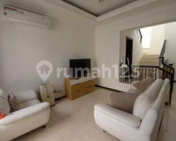 Rumah Mewah di Cluster Jedeite BSD City Tangerang