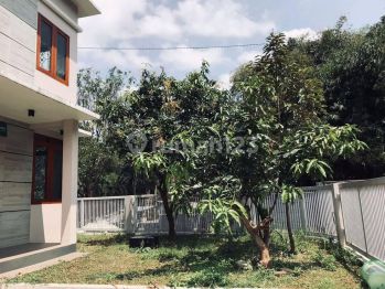 Rumah Cantik Hoek Udara Sejuk di Dago Pandawa