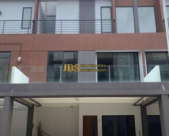 Dijual Villa Komplek Givency One Type Prada Kondisi Kosong