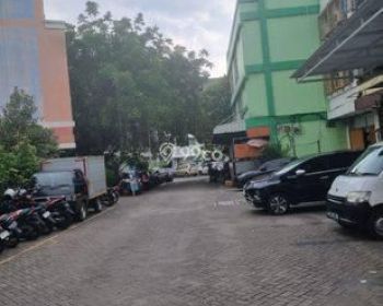Ruko 3.5lt cocok utk investasi di kawasan bisnis Cempaka Mas dekat pintu tol