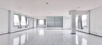Jual Dan Sewa Gedung Dengan Parkiran Luas di Cicendo Bandung
