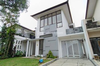 Rumah Sewa Bagus , Cluster Asri , Dua Lantai, Lokasi Startegis Dekat Dengan City