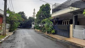 Di jual rumah di komplek anggrek loka graha raya bintaro jaya