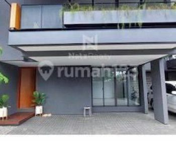 Rumah Mewah di Kemang Lokasi Tenang Bebas Banjir