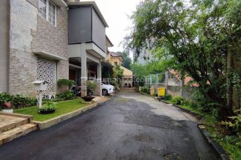 Rumah Lokasi Strategis di Perumahan Griya Sarana Husada Cinere