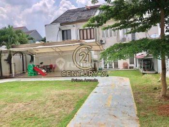 Rumah Asrinyaman 2 Lantai Di Lebak Bulus Jakarta Selatan