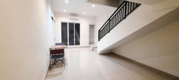 Disewakan Rumah Cantik Modern di Amanda Summarecon Bandung