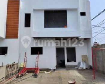 Rumah Siap Huni Cluster Design Mewah di Cipayung Jakarta Timur