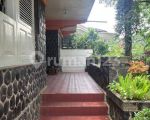 thumbnail-rumah-luas-ada-paviliun-sayap-cipaganti-coblong-bandung-2