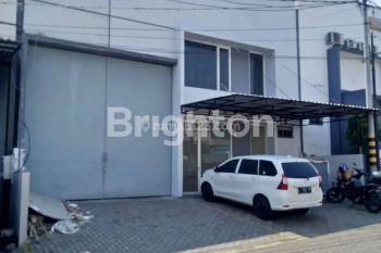 GUDANG SIAP PAKAI DEKAT PINTU TOL KARANGLO