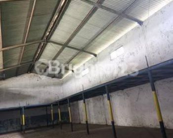 GUDANG 500M2 LOKASI STRATEGIS JALAN UTAMA PERINTIS KEMERDEKAAN PUDAK PAYUNG