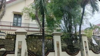 Dijual rumah hoek di Taman palem lestari, cengkareng