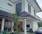 thumbnail-rumah-asri-dijual-cepat-di-kebayoran-baru-8