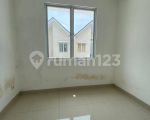 thumbnail-rumah-2-lantai-bagus-unfurnished-luas-120-m2-di-dalam-cluster-jakarta-garden-2